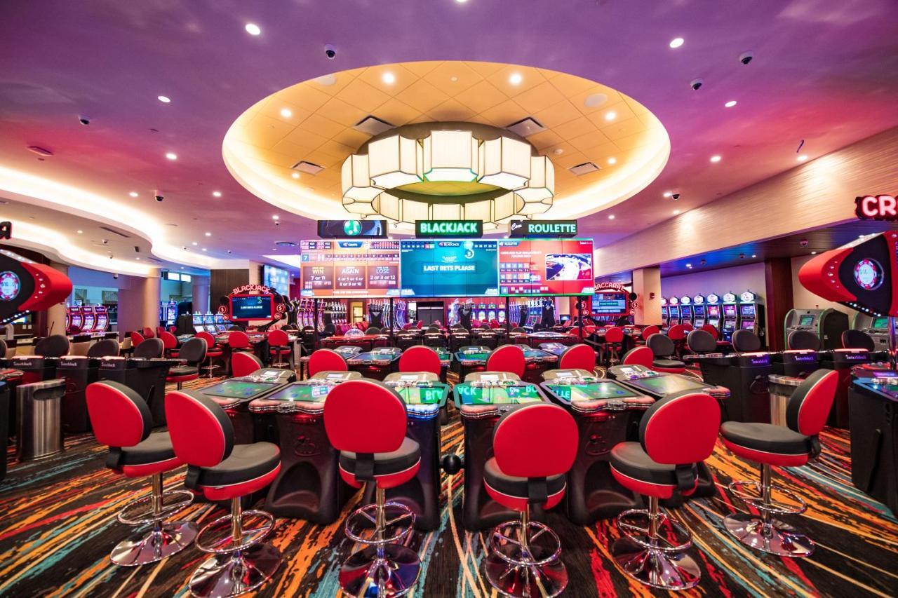 Jake'S 58 Casino Hotel - Adults Only Islandia Екстериор снимка